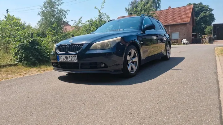 BMW 525