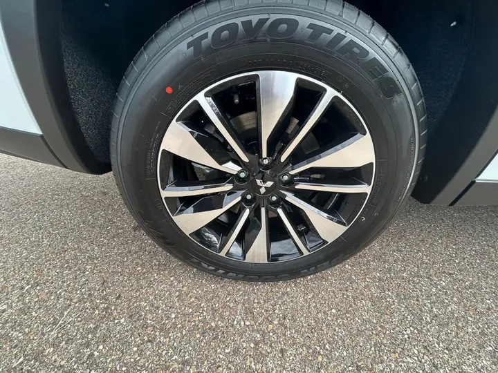 Mitsubishi Plug-in Hybrid Outlander