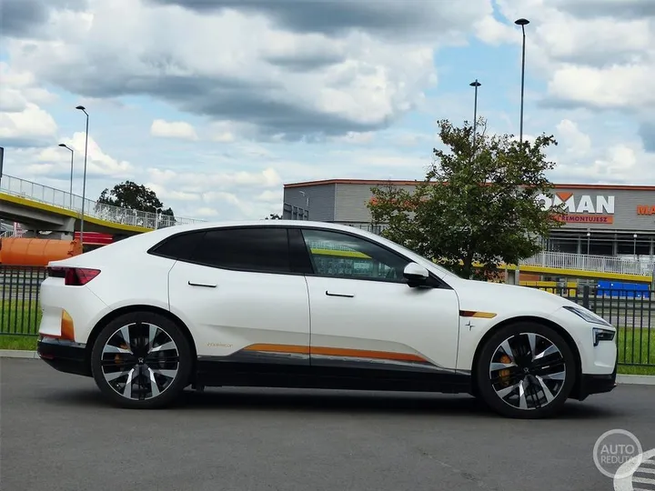 Polestar 4