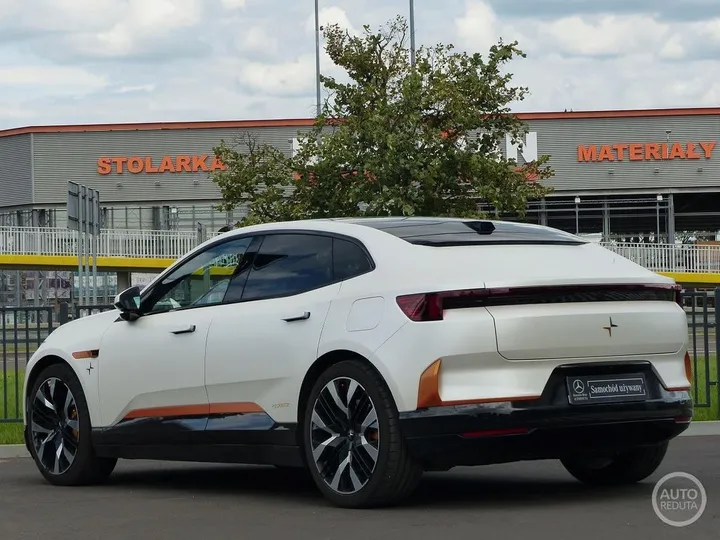 Polestar 4