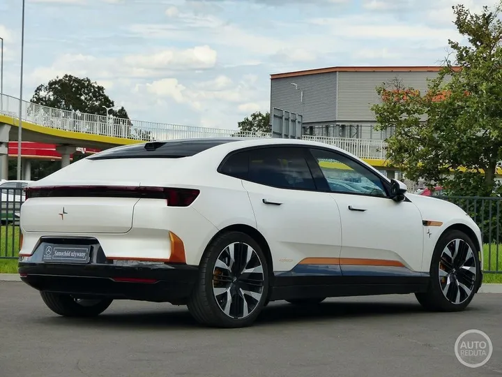 Polestar 4