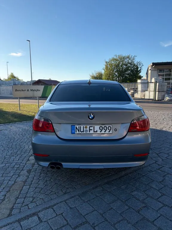 BMW 525