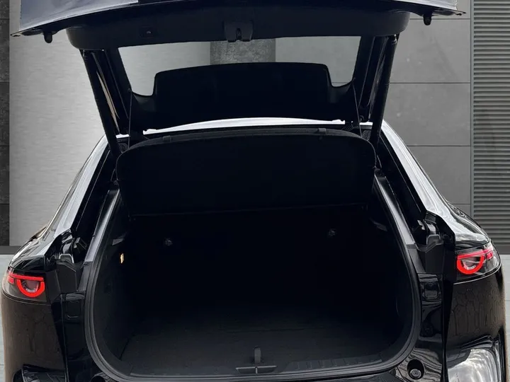 Mazda 6e