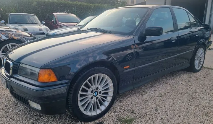 BMW 318