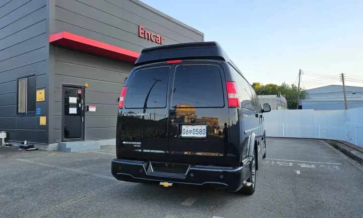 Chevrolet Express Van