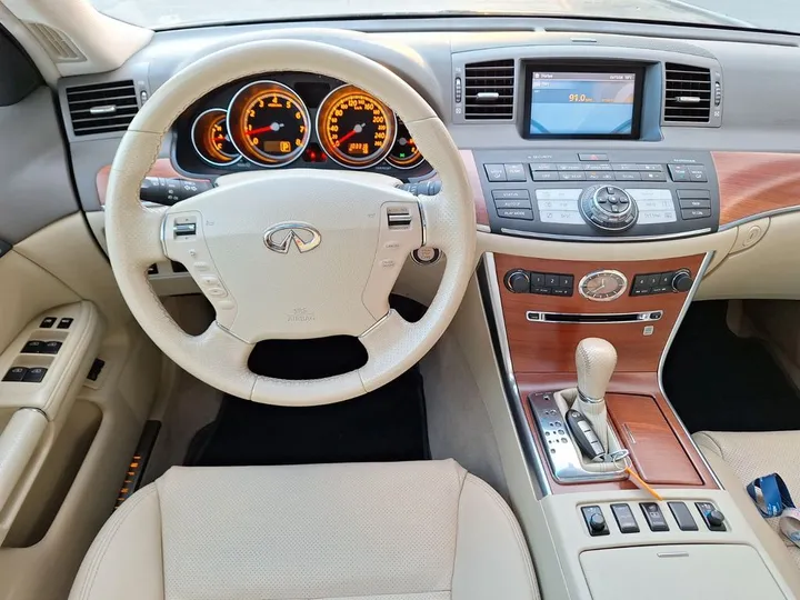 Infiniti M35