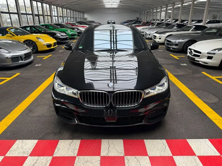 BMW 750