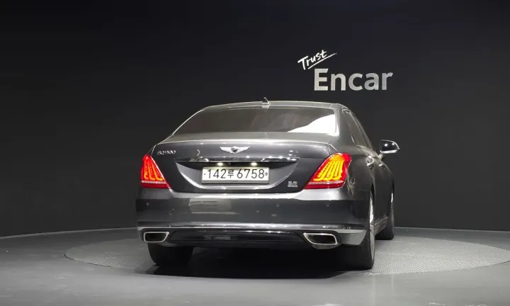 Genesis EQ900