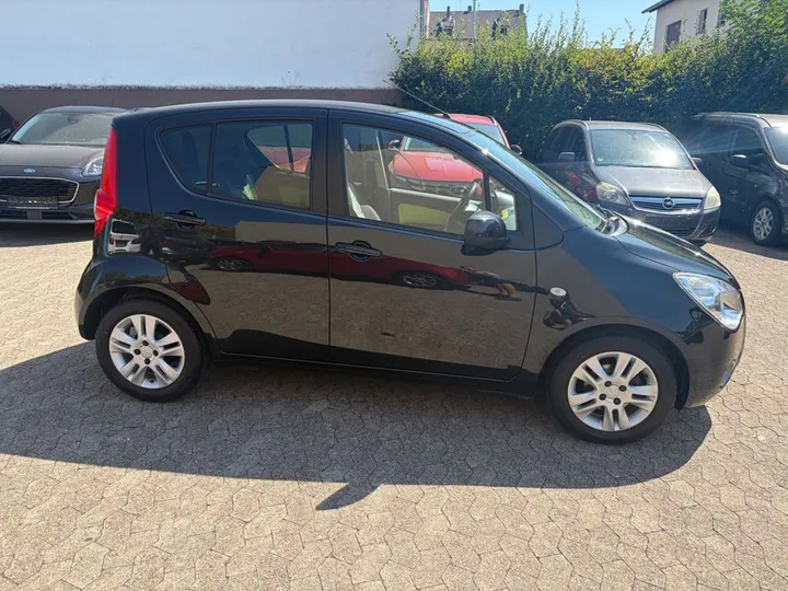 Opel Agila