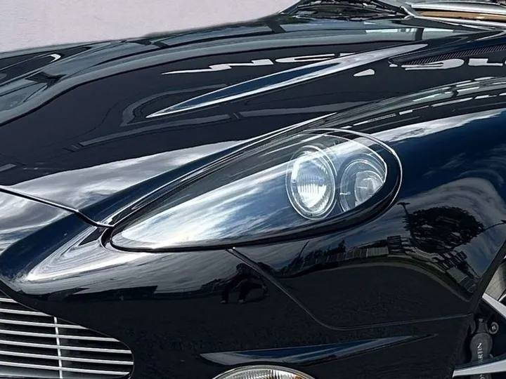 Aston Martin Vanquish