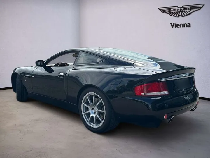 Aston Martin Vanquish