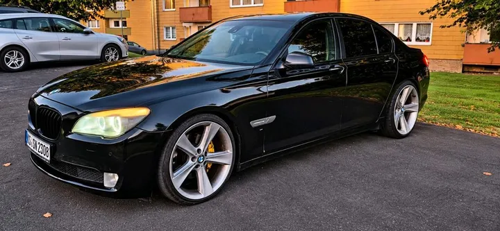 BMW 730