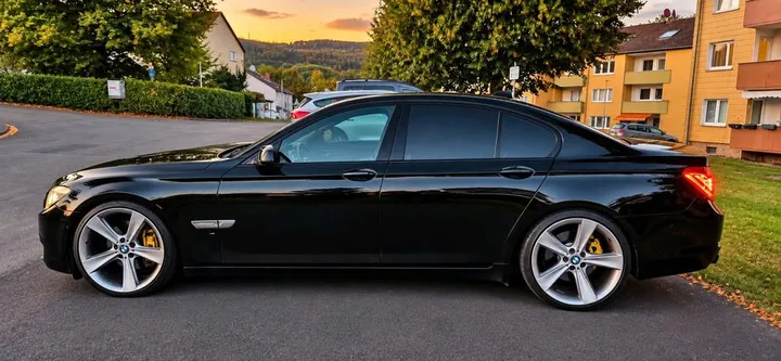 BMW 730