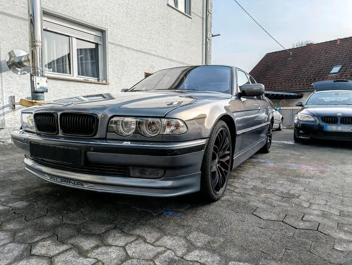 BMW 740