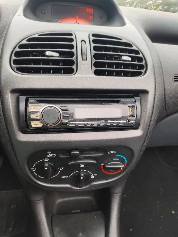Peugeot 206