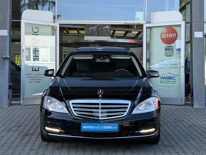 Mercedes-Benz S 600