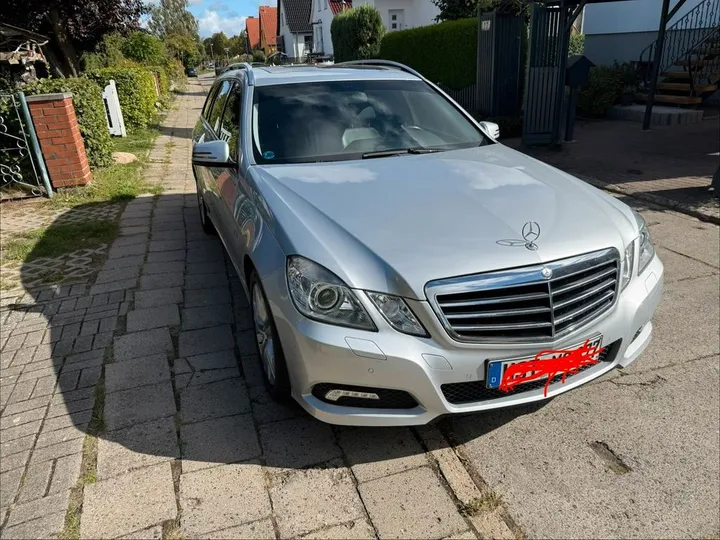 Mercedes-Benz E 200