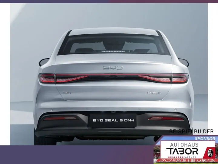 BYD SEAL 5