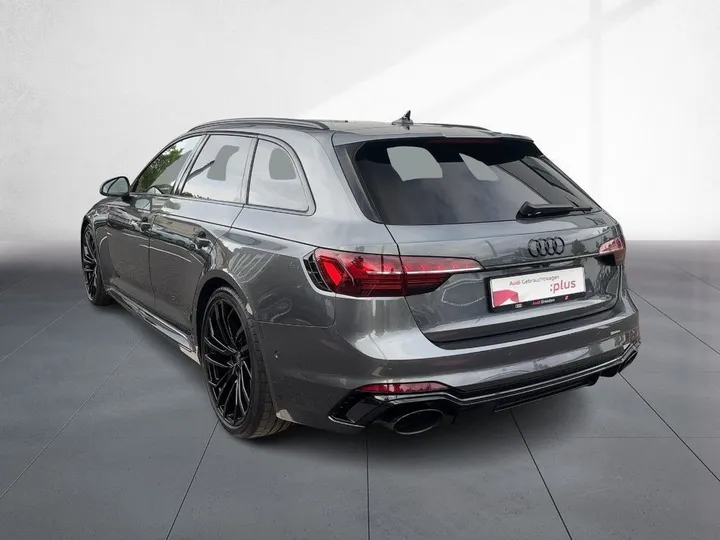 Audi RS4