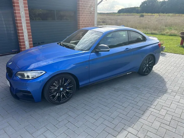 BMW M235