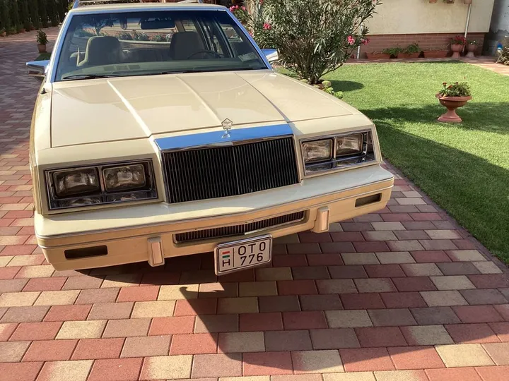 Chrysler Le Baron