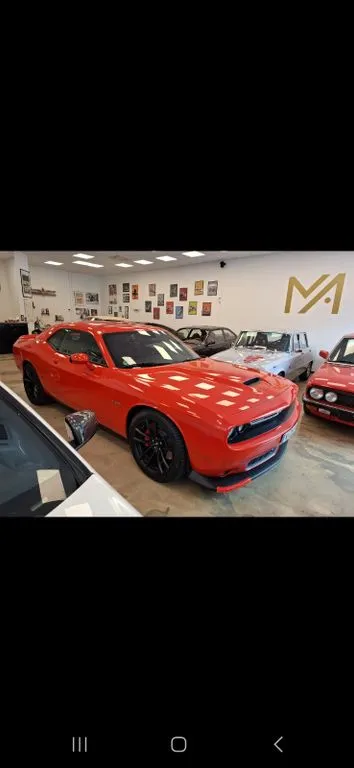 Dodge Challenger