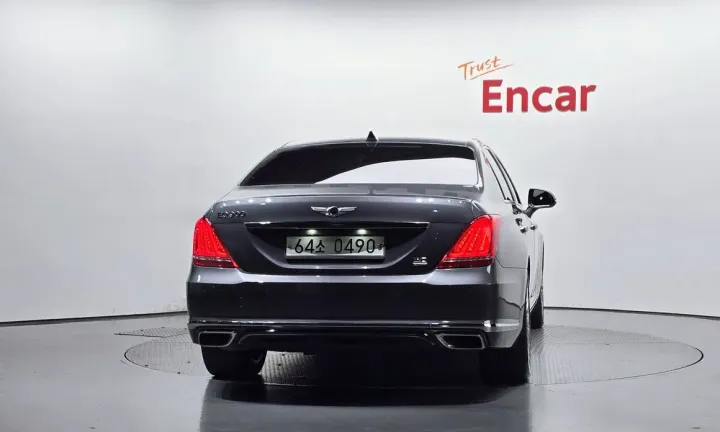 Genesis EQ900
