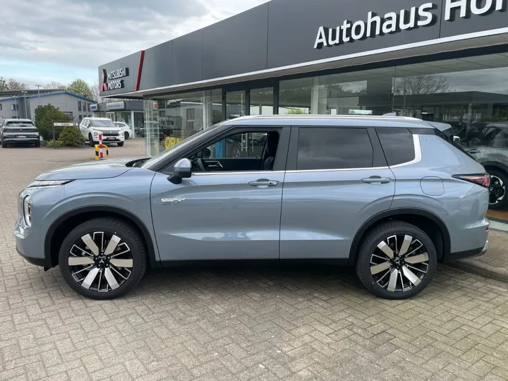 Mitsubishi Plug-in Hybrid Outlander