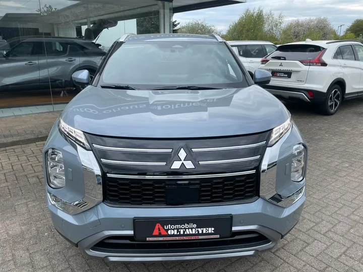 Mitsubishi Plug-in Hybrid Outlander