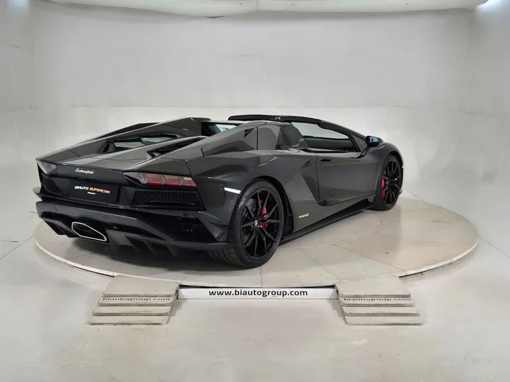 Lamborghini Aventador