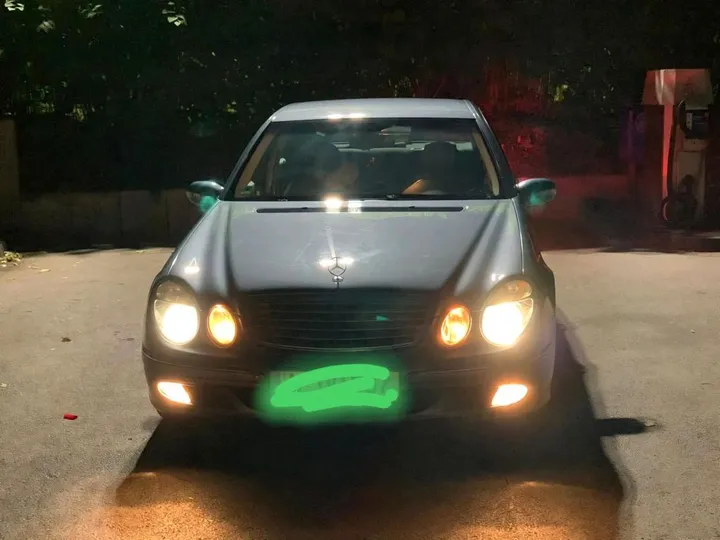 Mercedes-Benz E 280