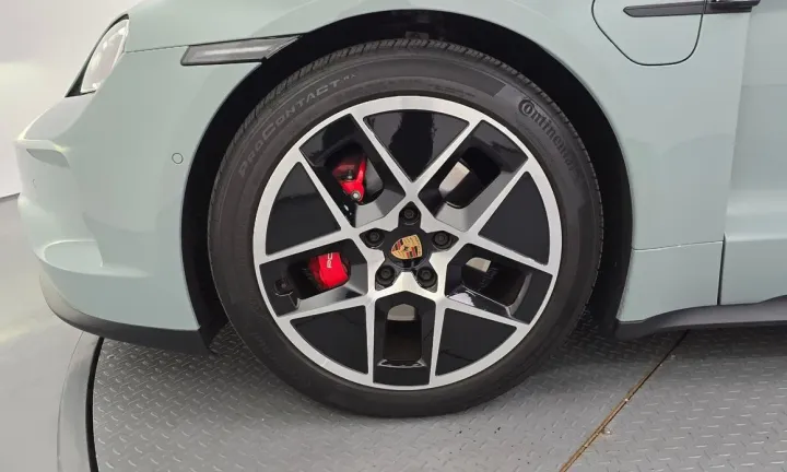 Porsche Taycan