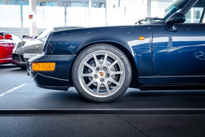 Porsche 964