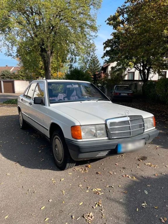 Mercedes-Benz 190