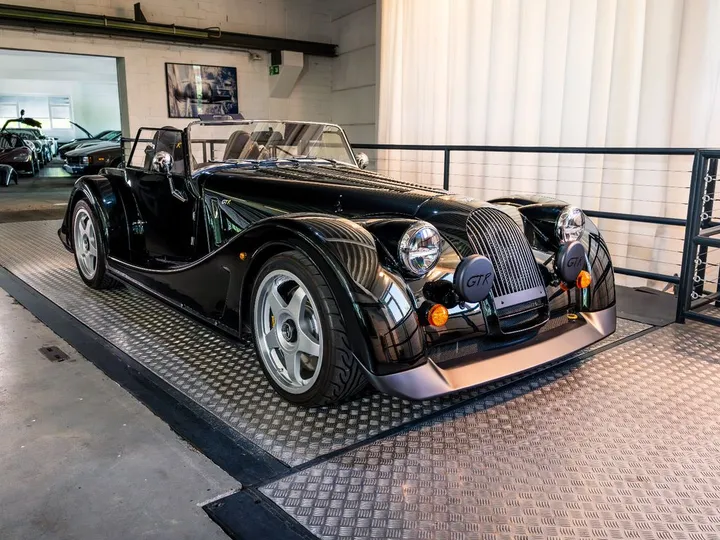 Morgan Plus 8