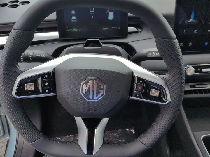 MG MG4 EV Urban