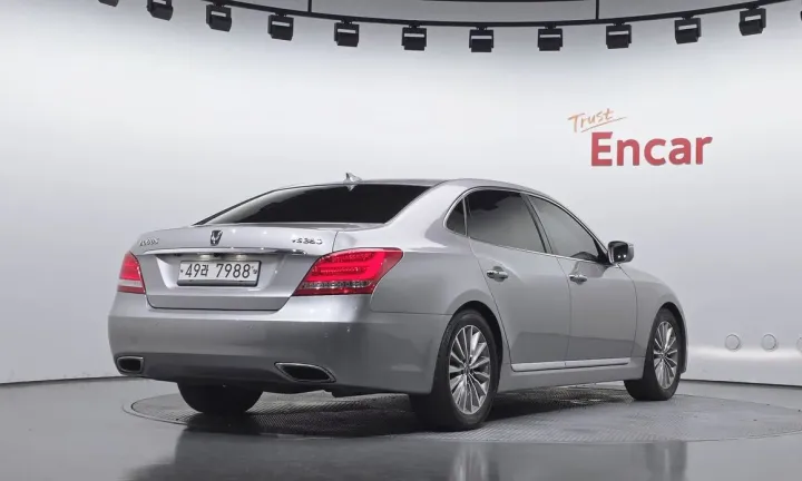Hyundai Equus
