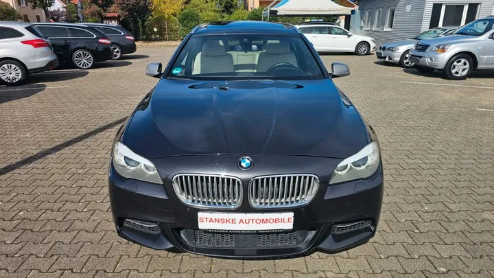 BMW M550