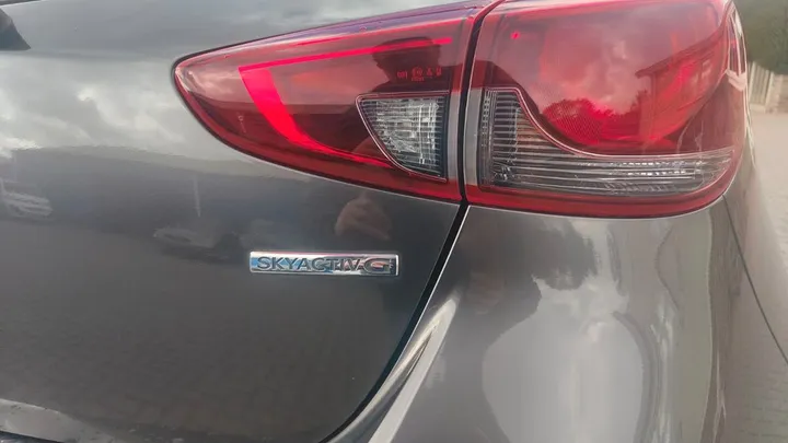 Mazda 2