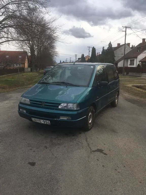 Peugeot 806