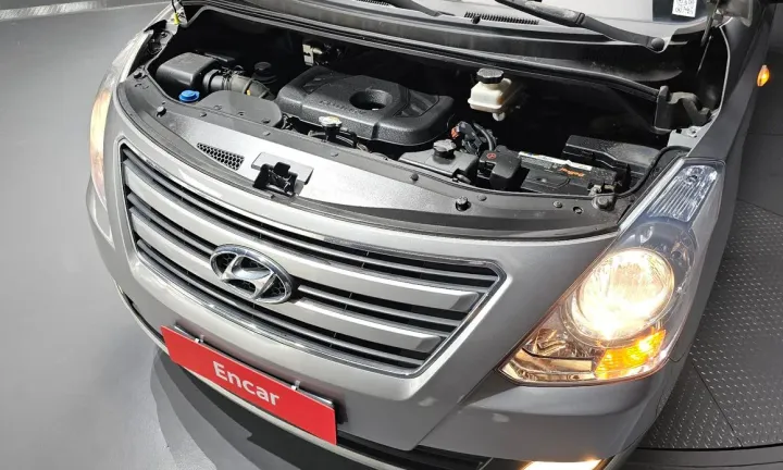 Hyundai Starex