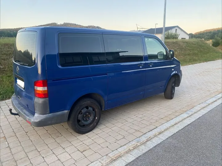 Volkswagen T5 Caravelle