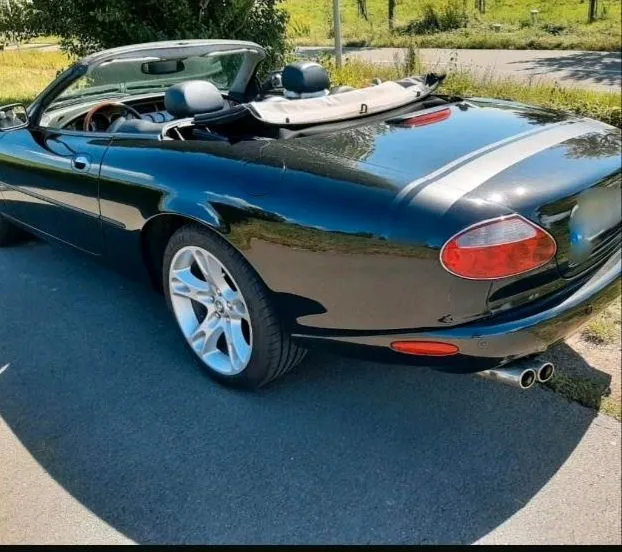 Jaguar XK8