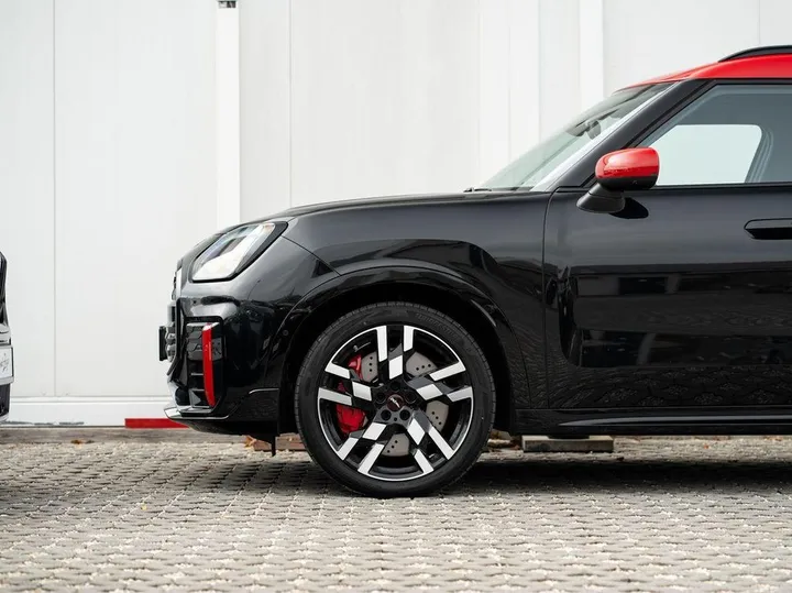MINI John Cooper Works Countryman
