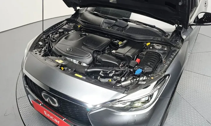 Infiniti Q30