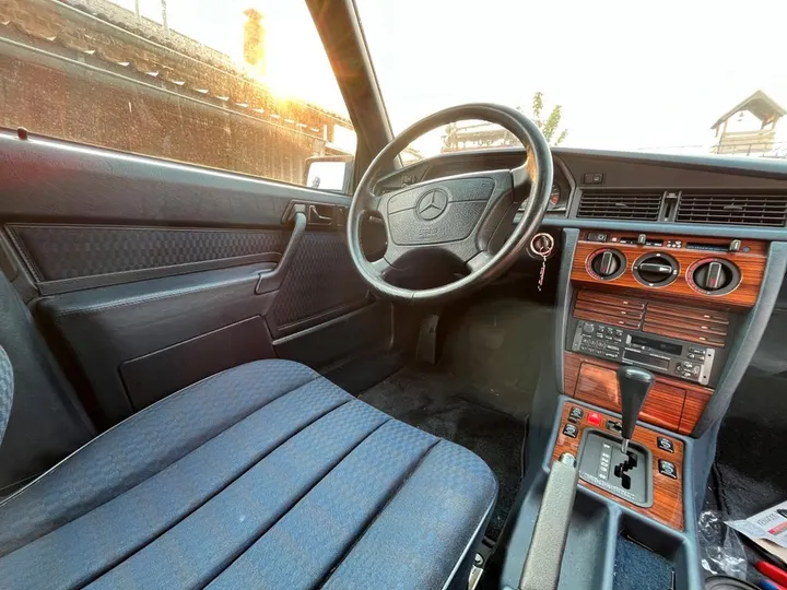 Mercedes-Benz 190