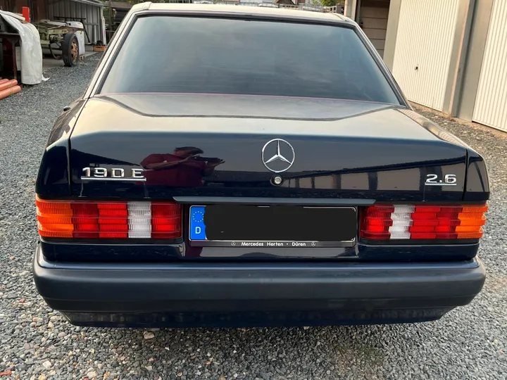 Mercedes-Benz 190