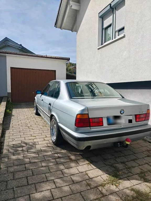 BMW 518