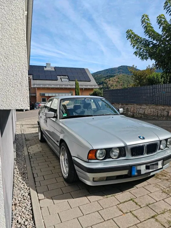 BMW 518