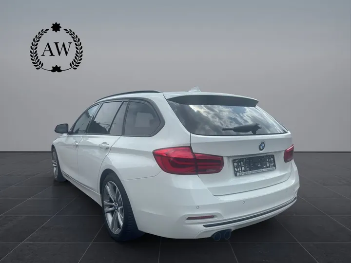BMW 330